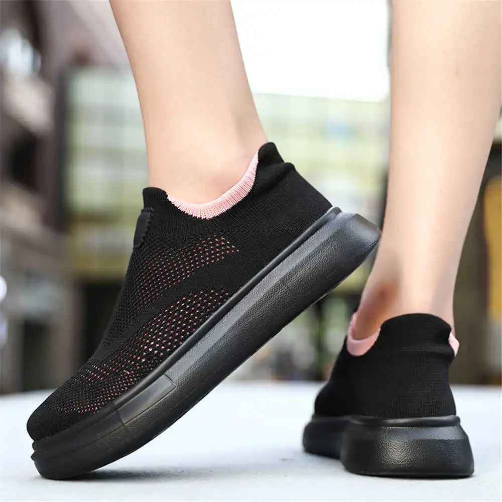 Street Fashion In Vietnam - Platform Stockings Brown Shoes For Woman