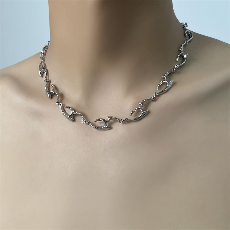 Irregular Shaped Metal Necklac - огляд і ціна Street Fashion Trends 2025
