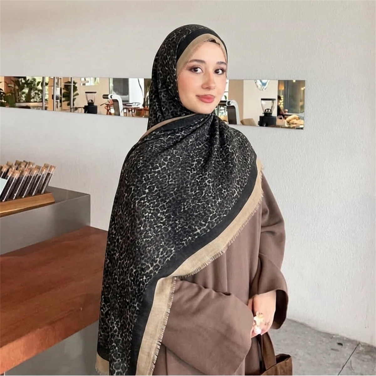 Vintage Leopard Print Hijab Sc - огляд і ціна Street Fashion Hijab