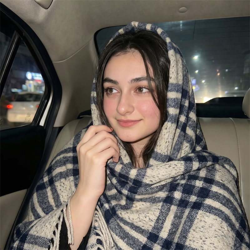 Heavy 750g Scarf Check Poncho  - огляд і ціна Street Fashion Hijab